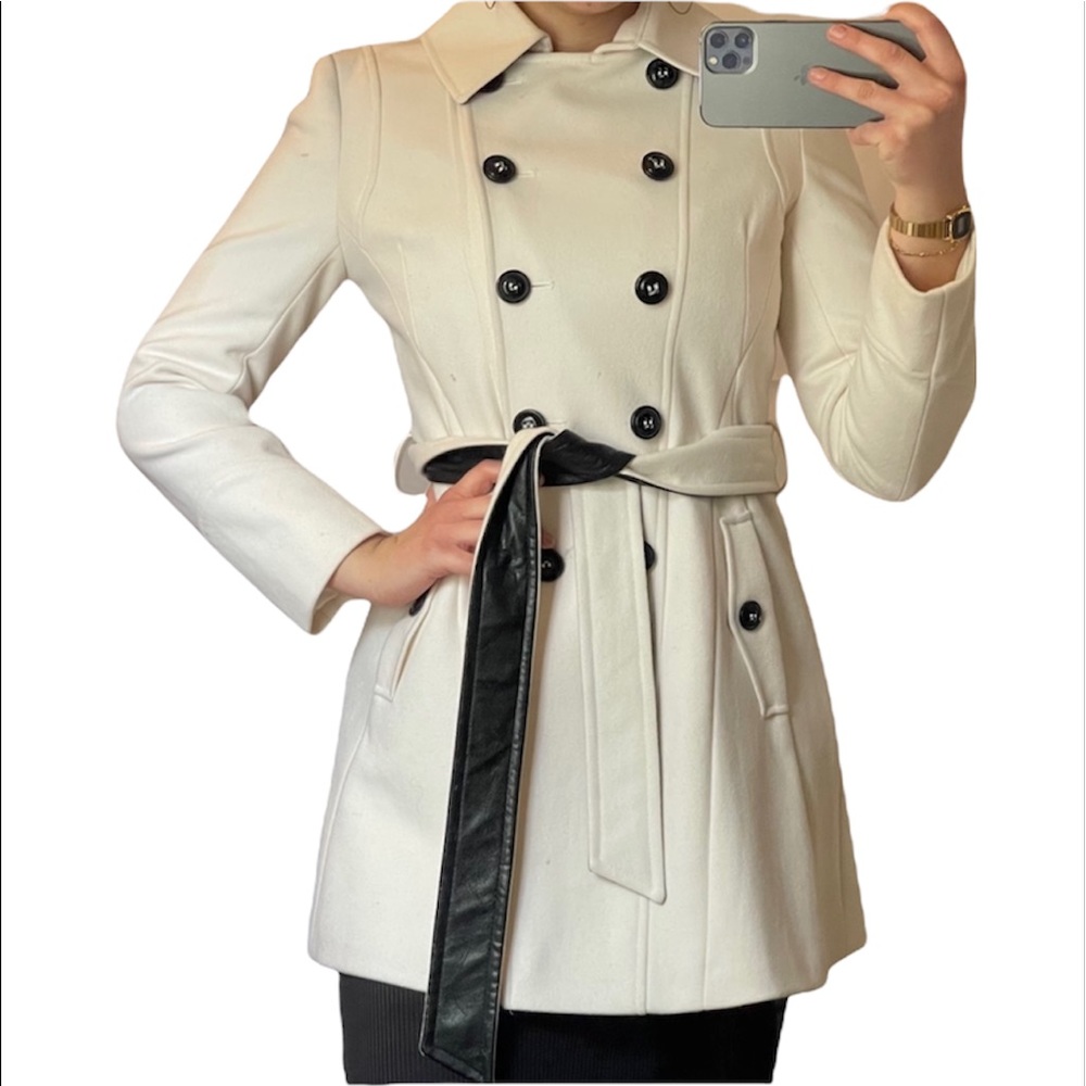 VINTAGE WHITE WOOL DKNY COAT